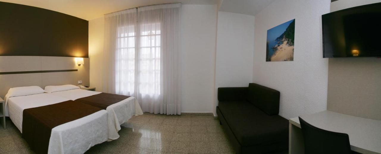 Hotel La Carolina يوريت دي مار المظهر الخارجي الصورة