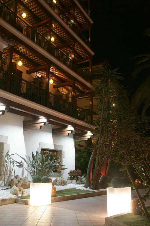 Hotel La Carolina يوريت دي مار المظهر الخارجي الصورة
