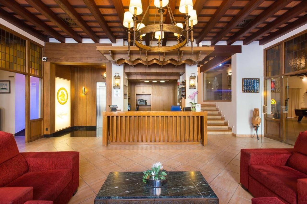 Hotel La Carolina يوريت دي مار المظهر الخارجي الصورة